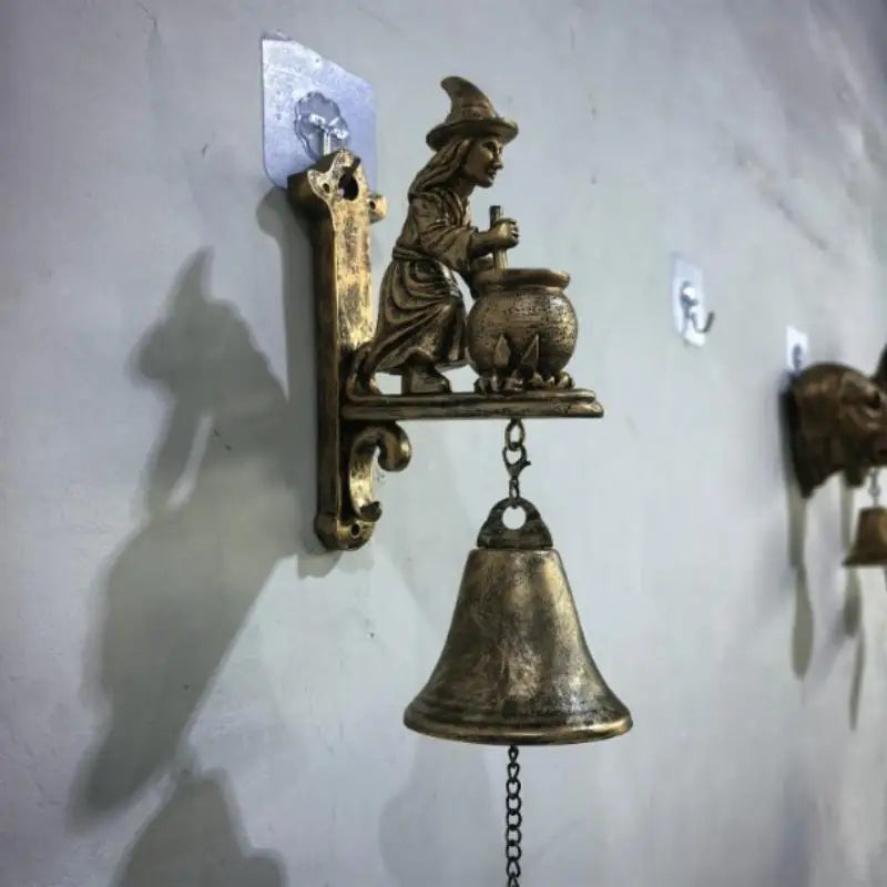 Cloche de Porte d'Entrée Vintage en Métal pour Halloween | Sonnette Sorcière & Chien